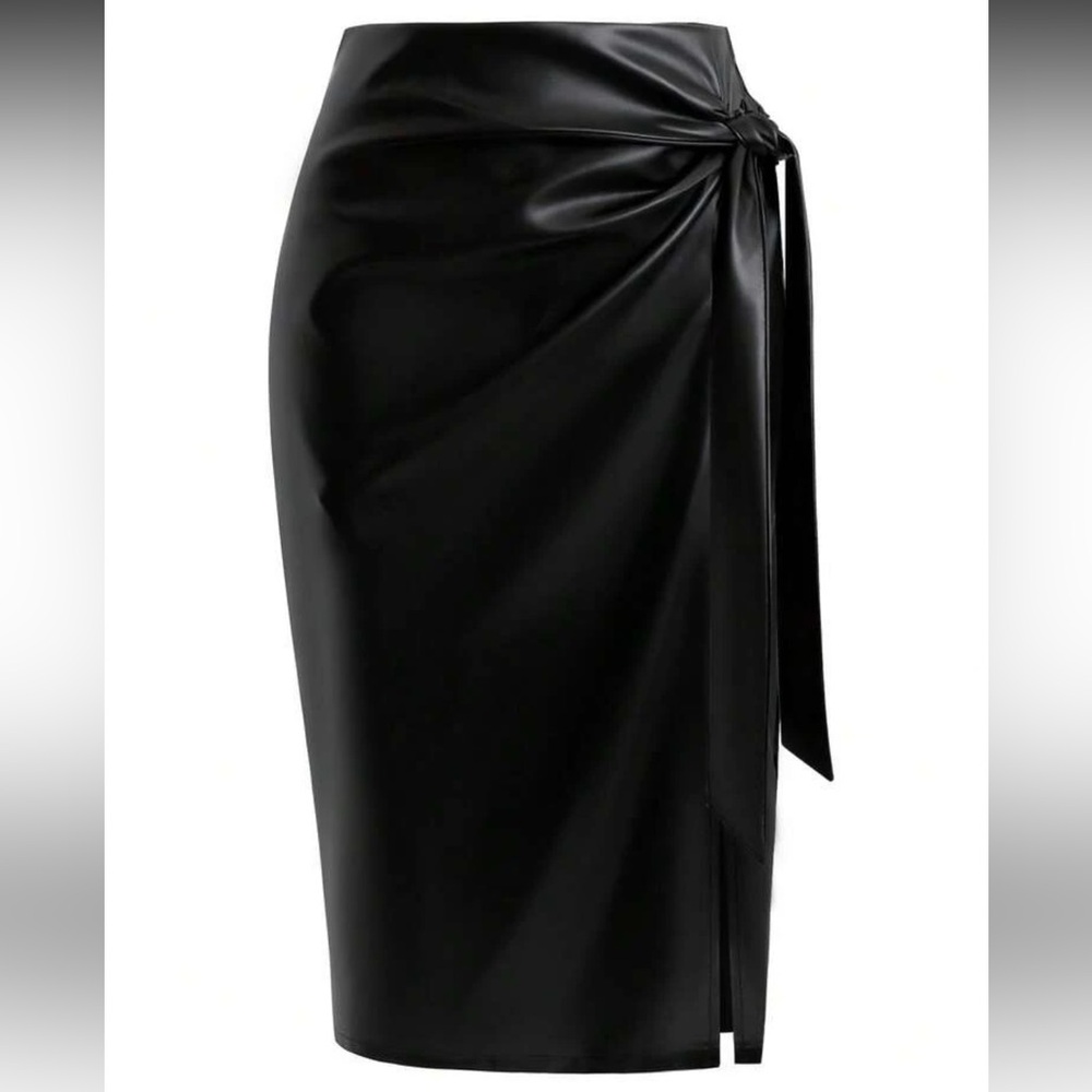 Black Faux Leather Twist Midi Skirt NEW 🏷️